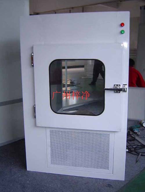 傳遞窗主要用于潔凈實(shí)驗(yàn)室潔凈區(qū)和潔凈區(qū)之間或潔凈區(qū)和非潔凈區(qū)之間的小件物品的傳遞。