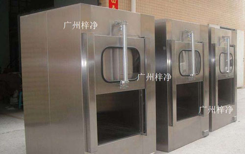 傳遞窗廣泛應(yīng)用于微細(xì)科技、生物實(shí)驗(yàn)室、制藥廠、醫(yī)院、食品加工業(yè)、LCD、電子廠等等一切需要空氣凈化的場(chǎng)所。