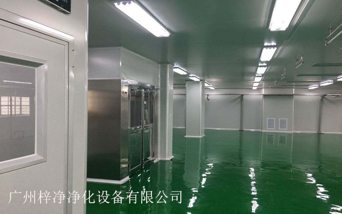 風(fēng)淋室安裝在潔凈室入口是確保潔凈室、提高工作效率和保障人員安全的重要措施。