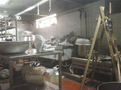 漢麗軒烤肉超市昌平店的后廚環(huán)境。
